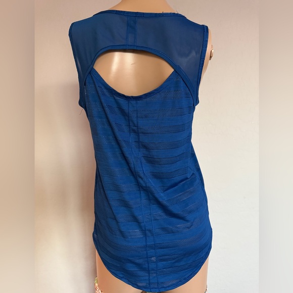 90 Degree By Reflex Fitted Ribbed Blue Tank Top - Picture 2 of 5